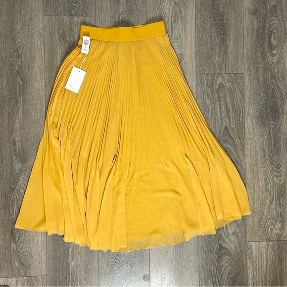 Aritzia Skirts Aritzia Wilfred Twirl Midi Skirt Pleated Cairo Gold